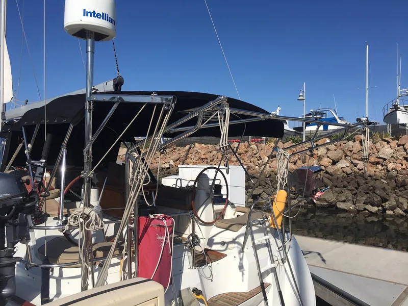 2007 Jeanneau 42 DS