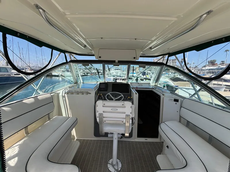 1998 Pursuit 3400 Express