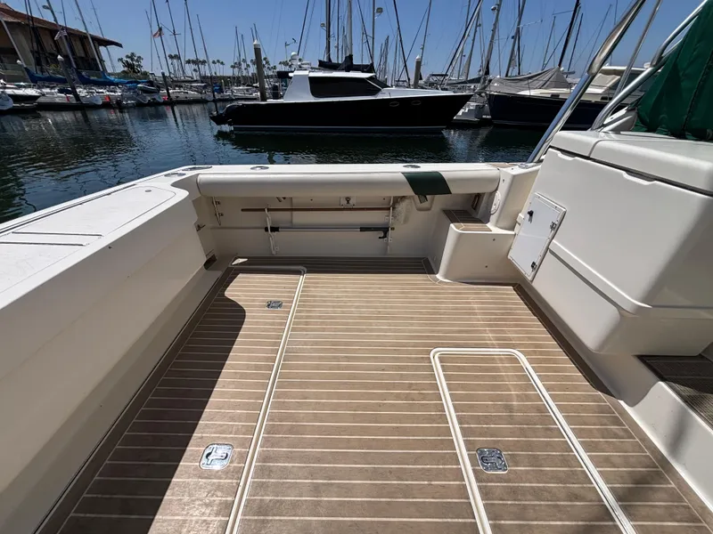 1998 Pursuit 3400 Express