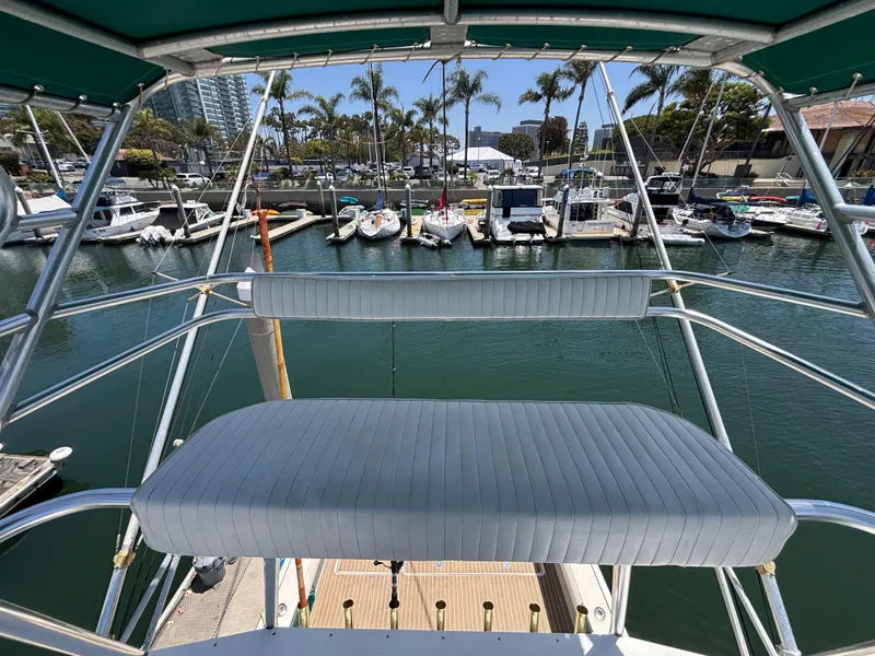 1998 Pursuit 3400 Express