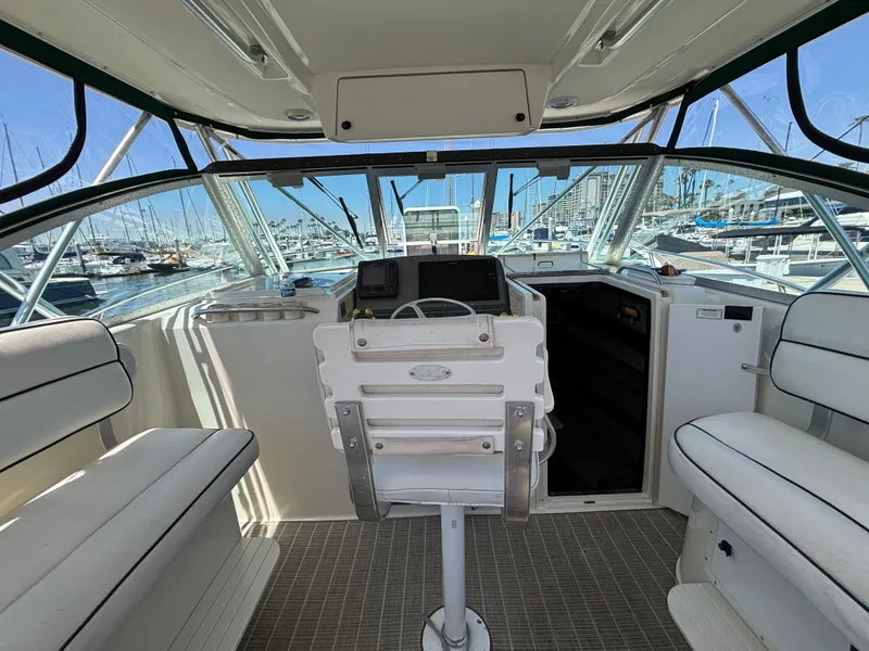 1998 Pursuit 3400 Express