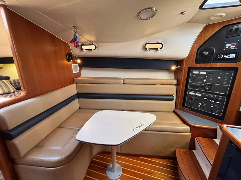 1998 Pursuit 3400 Express