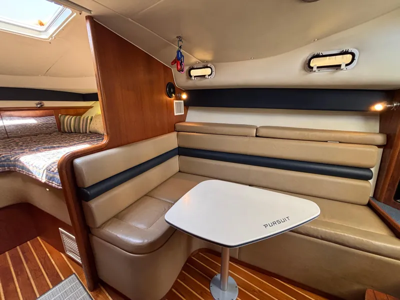 1998 Pursuit 3400 Express