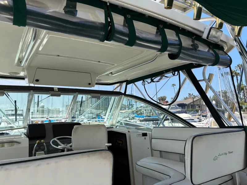 1998 Pursuit 3400 Express