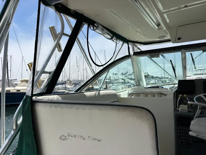 1998 Pursuit 3400 Express