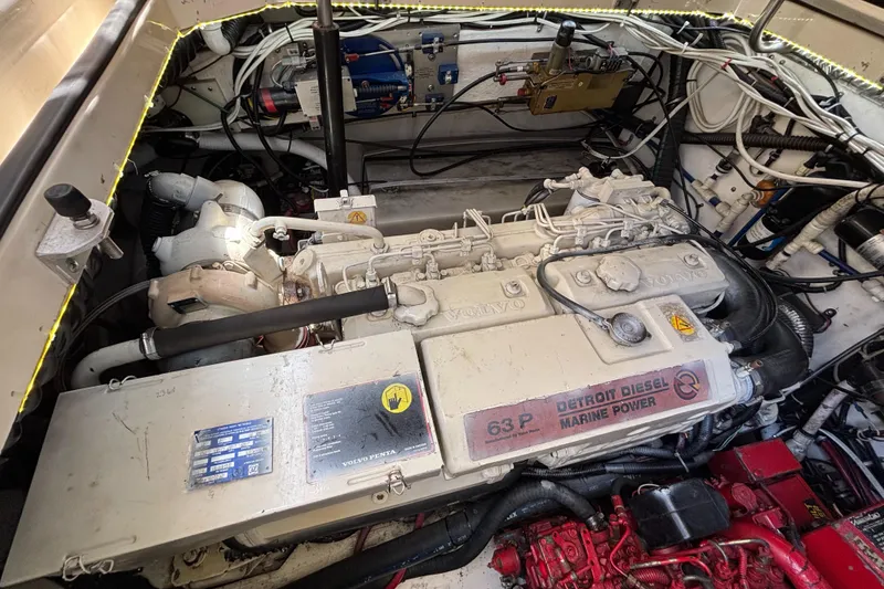 1998 Pursuit 3400 Express