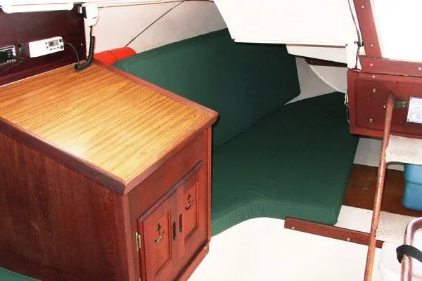 Navigation Station / Quarter Berth