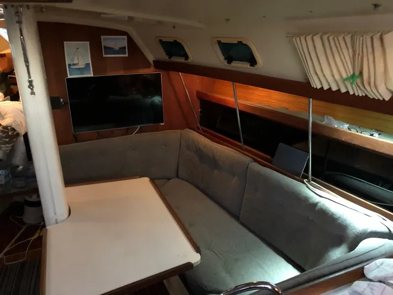 1989 Catalina 34