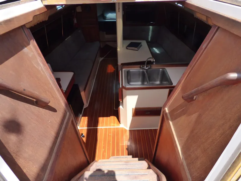 1989 Catalina 34