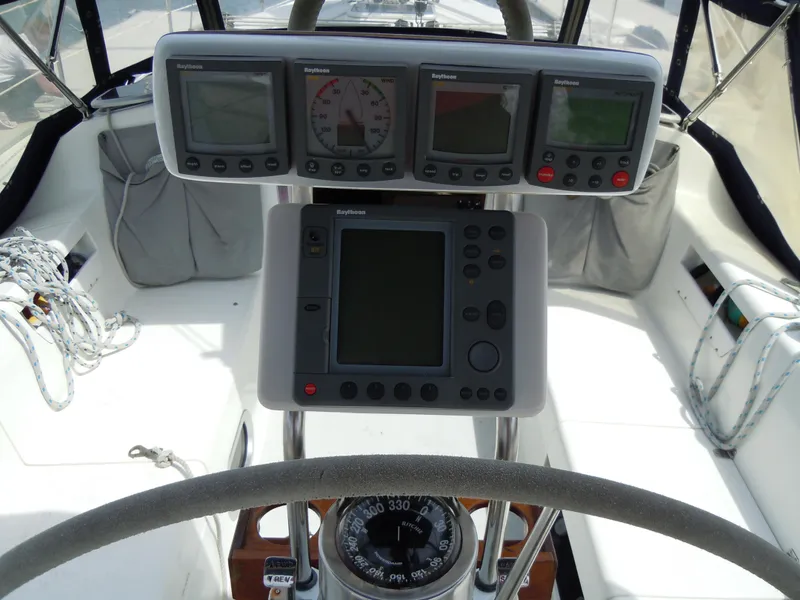 Helm Electronics