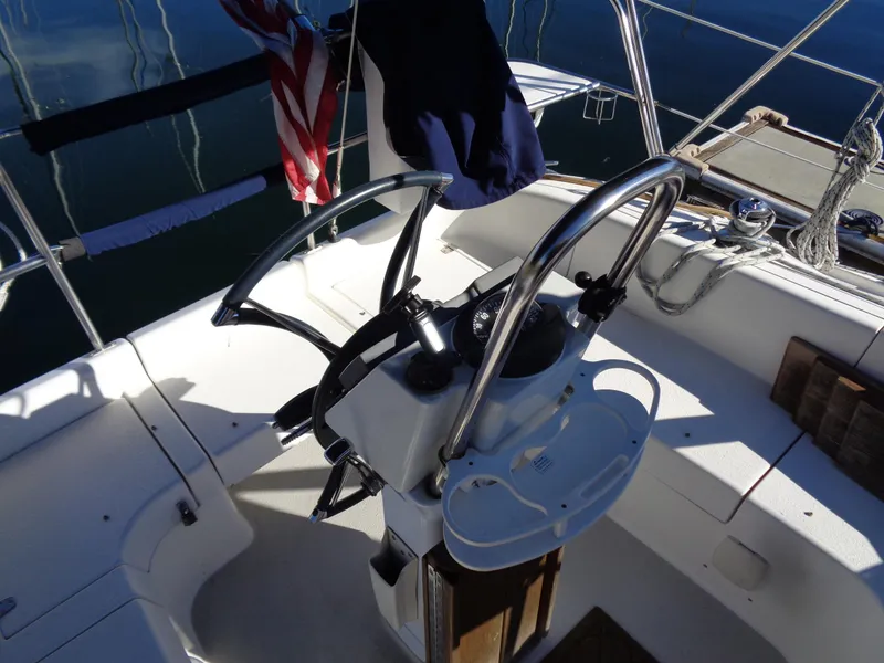 Folding Wheel and Pedistal
