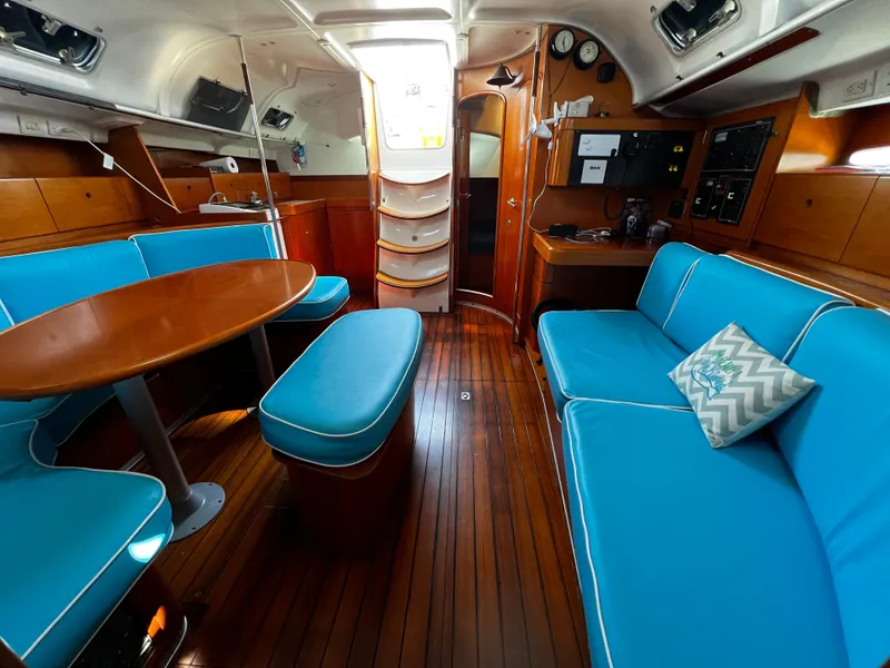 1995 Beneteau First 42s7