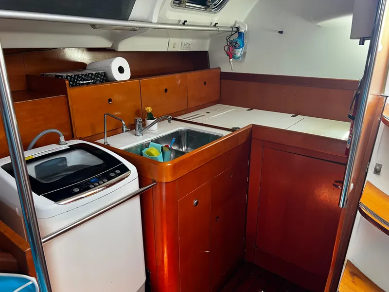 1995 Beneteau First 42s7