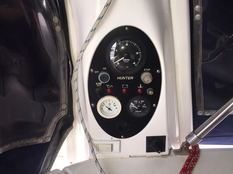 1999 Hunter 450