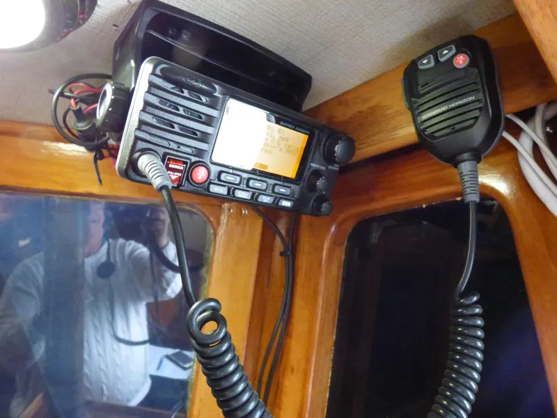 1977 CHB 34 Aft Cabin Trawler