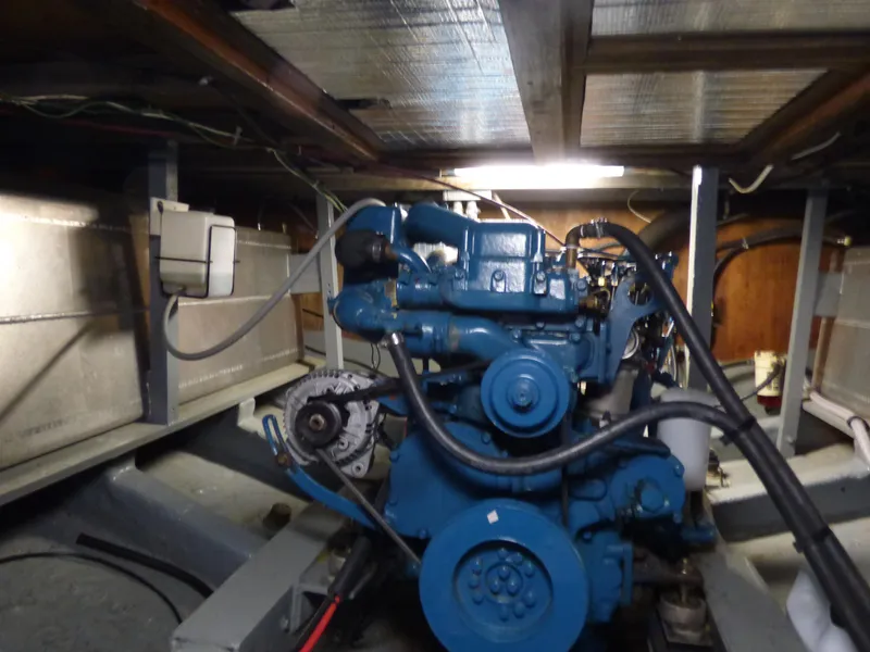 1977 CHB 34 Aft Cabin Trawler