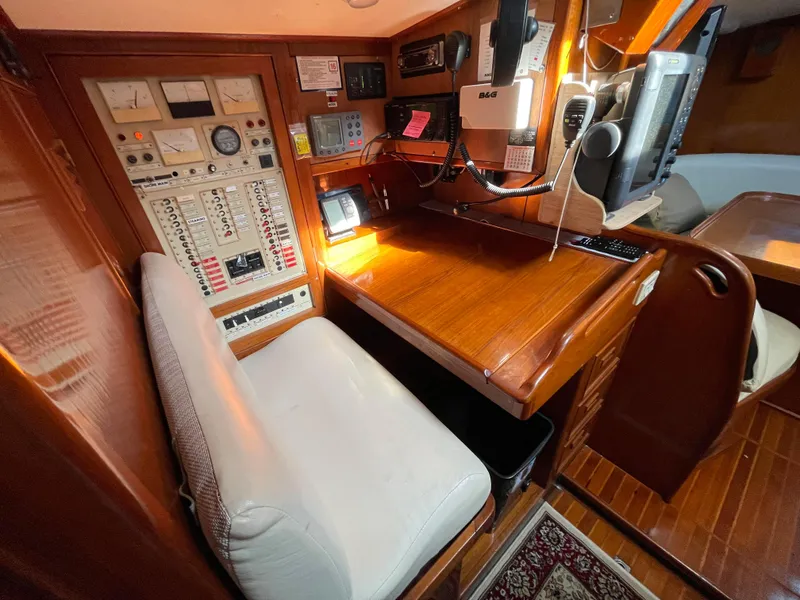 1984 Hylas 44