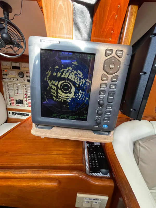 1984 Hylas 44