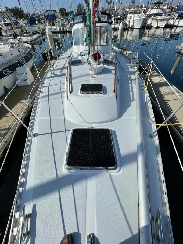 1984 Hylas 44