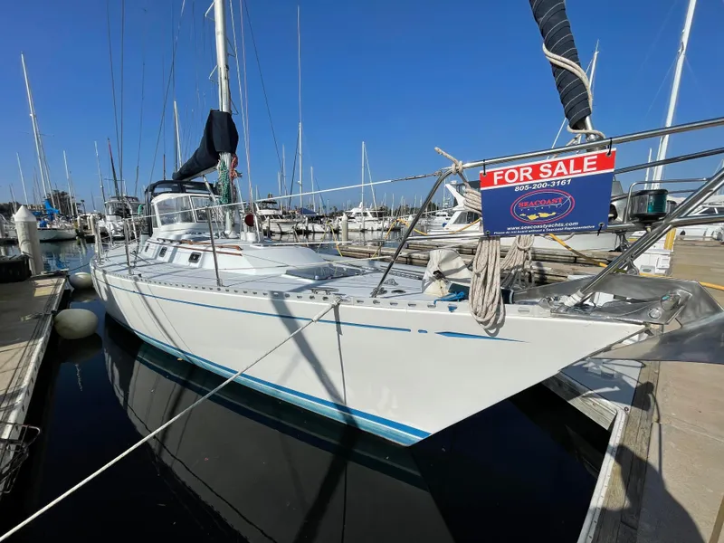 1984 Hylas 44