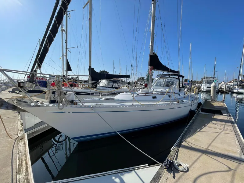 1984 Hylas 44