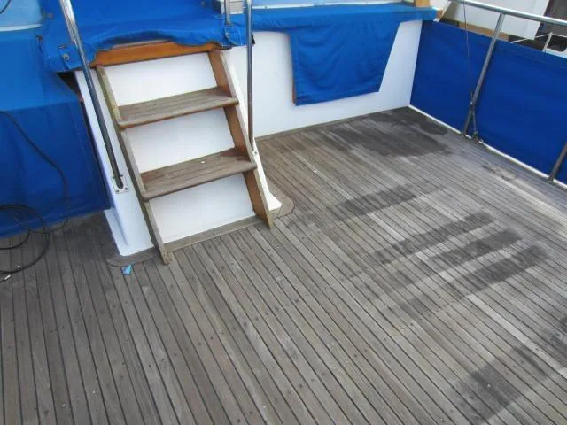 Trunk Cabin Deck