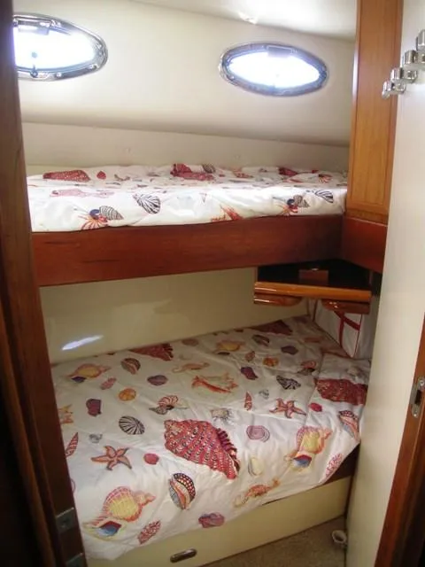 Guest cabin