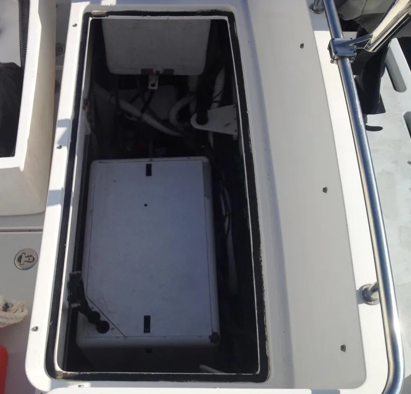 Generator 5kw under aft cockpit bench