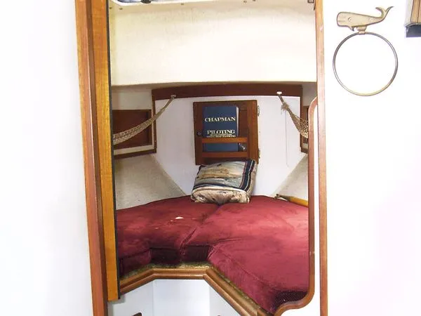 1977 Rawson Pilothouse
