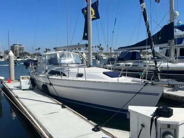 2012 Catalina 355