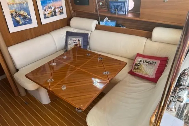 2012 Catalina 355