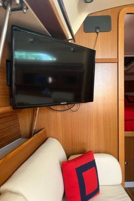 2012 Catalina 355