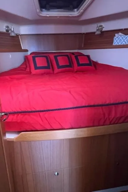 2012 Catalina 355