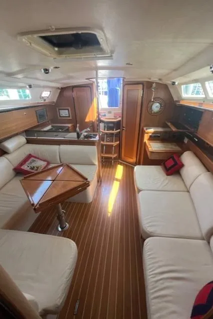 2012 Catalina 355