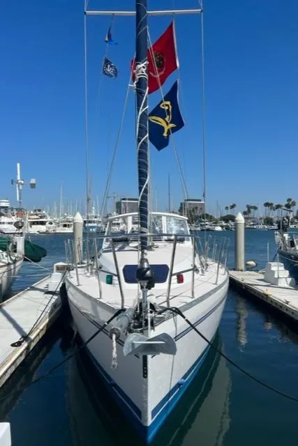 2012 Catalina 355