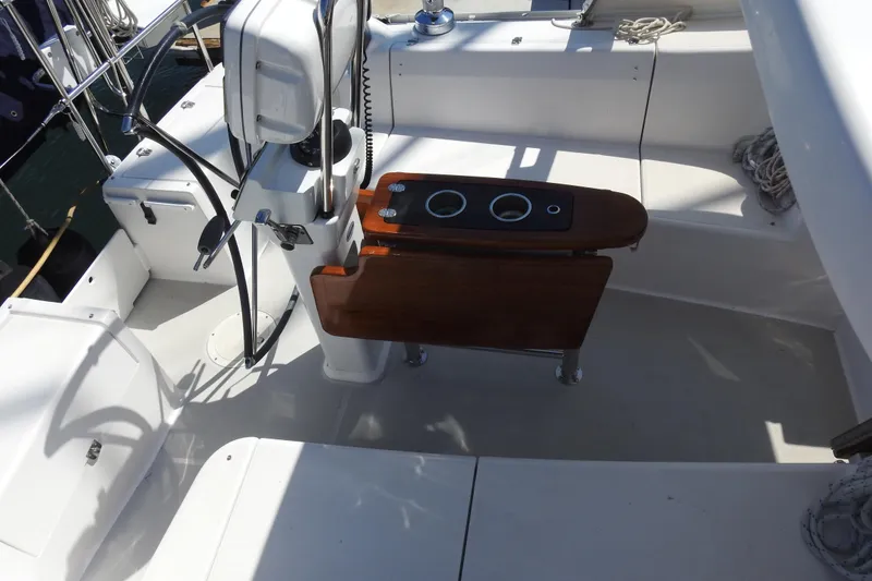 2012 Catalina 355