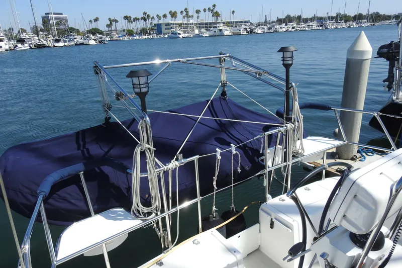 2012 Catalina 355