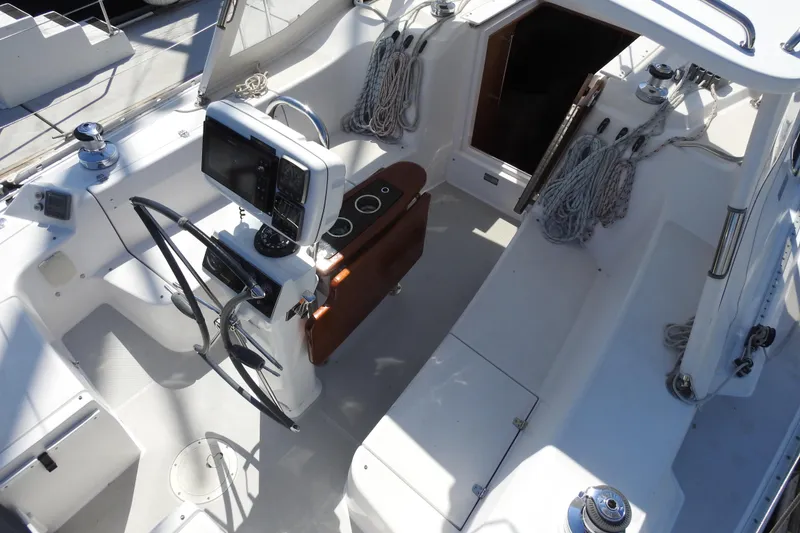 2012 Catalina 355