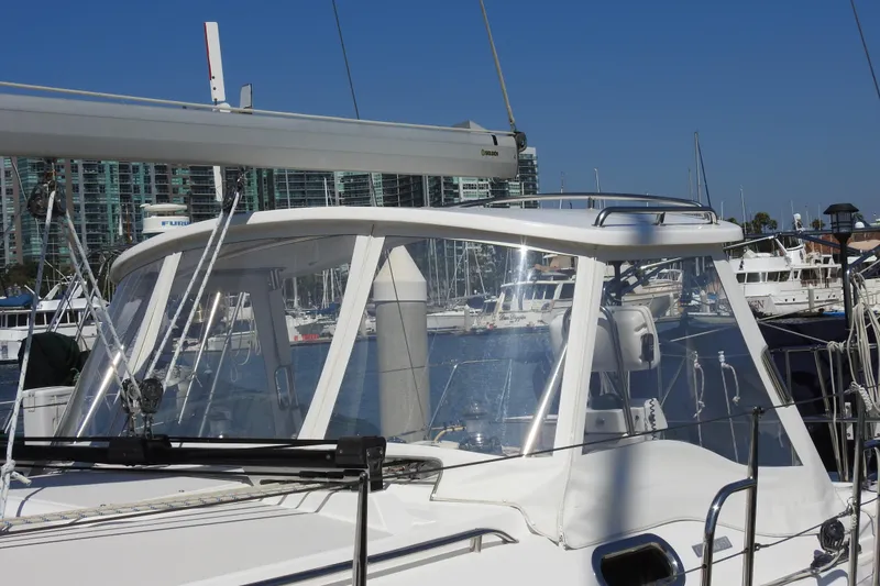 2012 Catalina 355