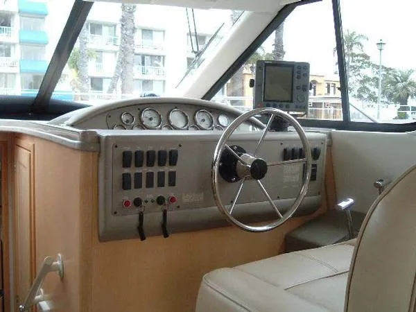 1999 Bayliner 3488 Avanti