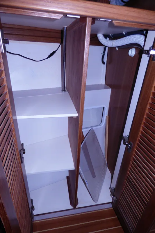 Hanging locker