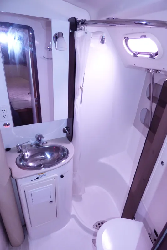 Guest head-shower