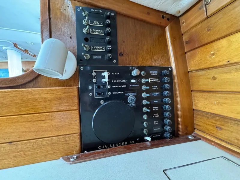 1973 Challenger Aft Cockpit