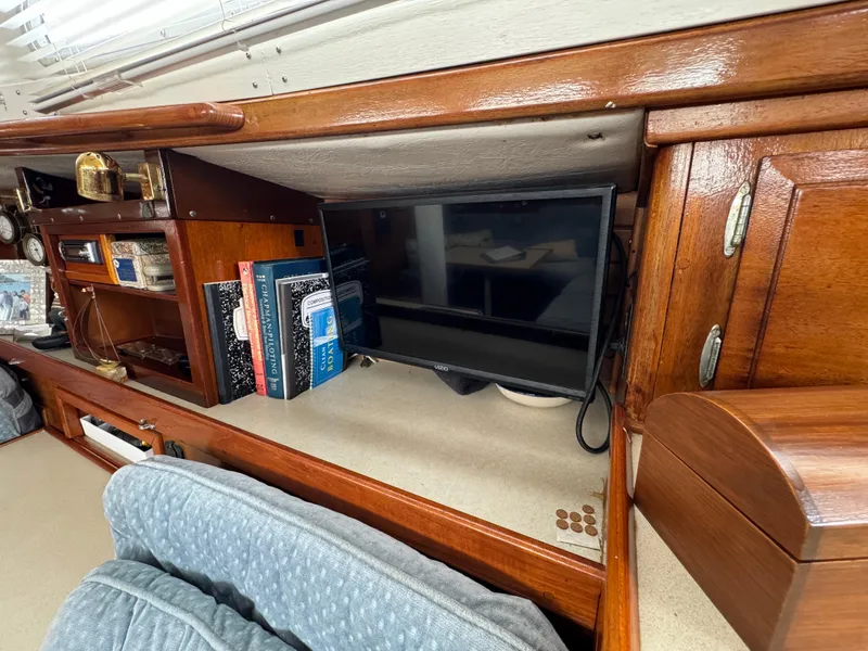 1973 Challenger Aft Cockpit