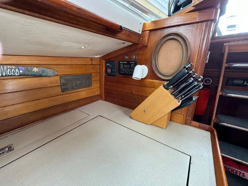 1973 Challenger Aft Cockpit