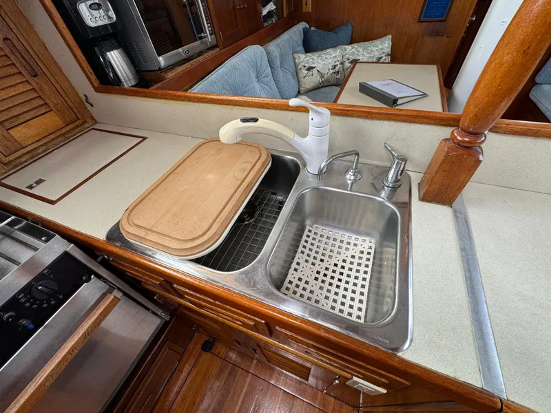 1973 Challenger Aft Cockpit