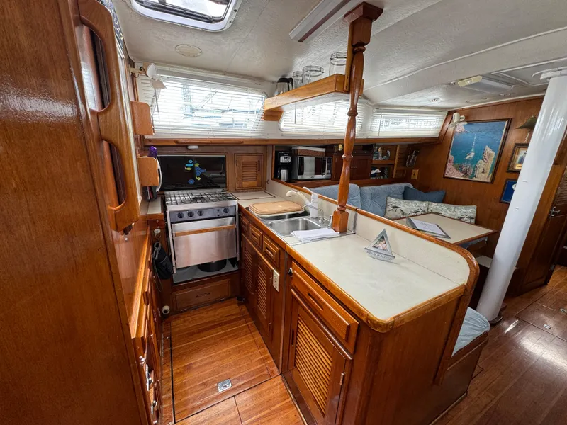 1973 Challenger Aft Cockpit