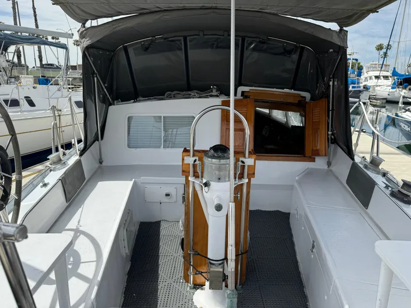 1973 Challenger Aft Cockpit