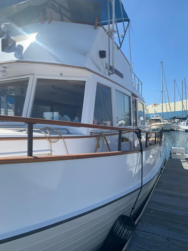 1973 Grand Banks 42