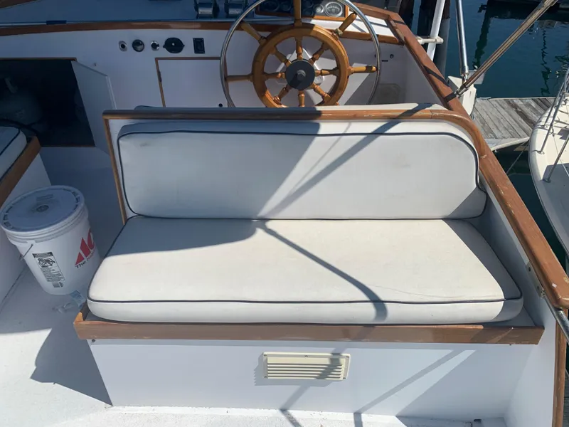 1973 Grand Banks 42